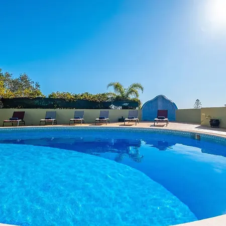 San Juan - Refúgio Tranquilo Com Piscina Aquecível E Jardim Em Carvoeiro (Lagoa)