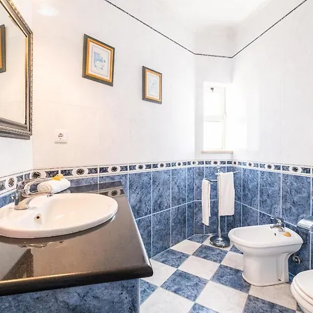 Villa San Juan - Refúgio Tranquilo Com Piscina Aquecível E Jardim Em Carvoeiro (Lagoa)