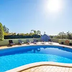 Villa San Juan - Refugio Tranquilo Com Piscina Aquecivel E Jardim Em Carvoeiro (Lagoa)