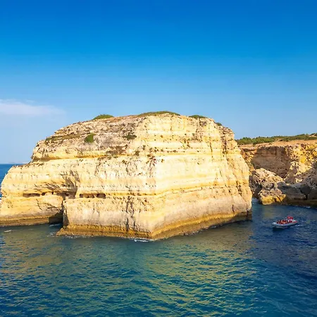 San Juan - Refugio Tranquilo Com Piscina Aquecivel E Jardim Em